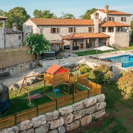 Tatil Evi Gorgeous In Tinjan