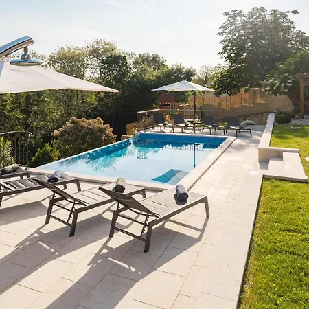 Stunning In Tatil Evi